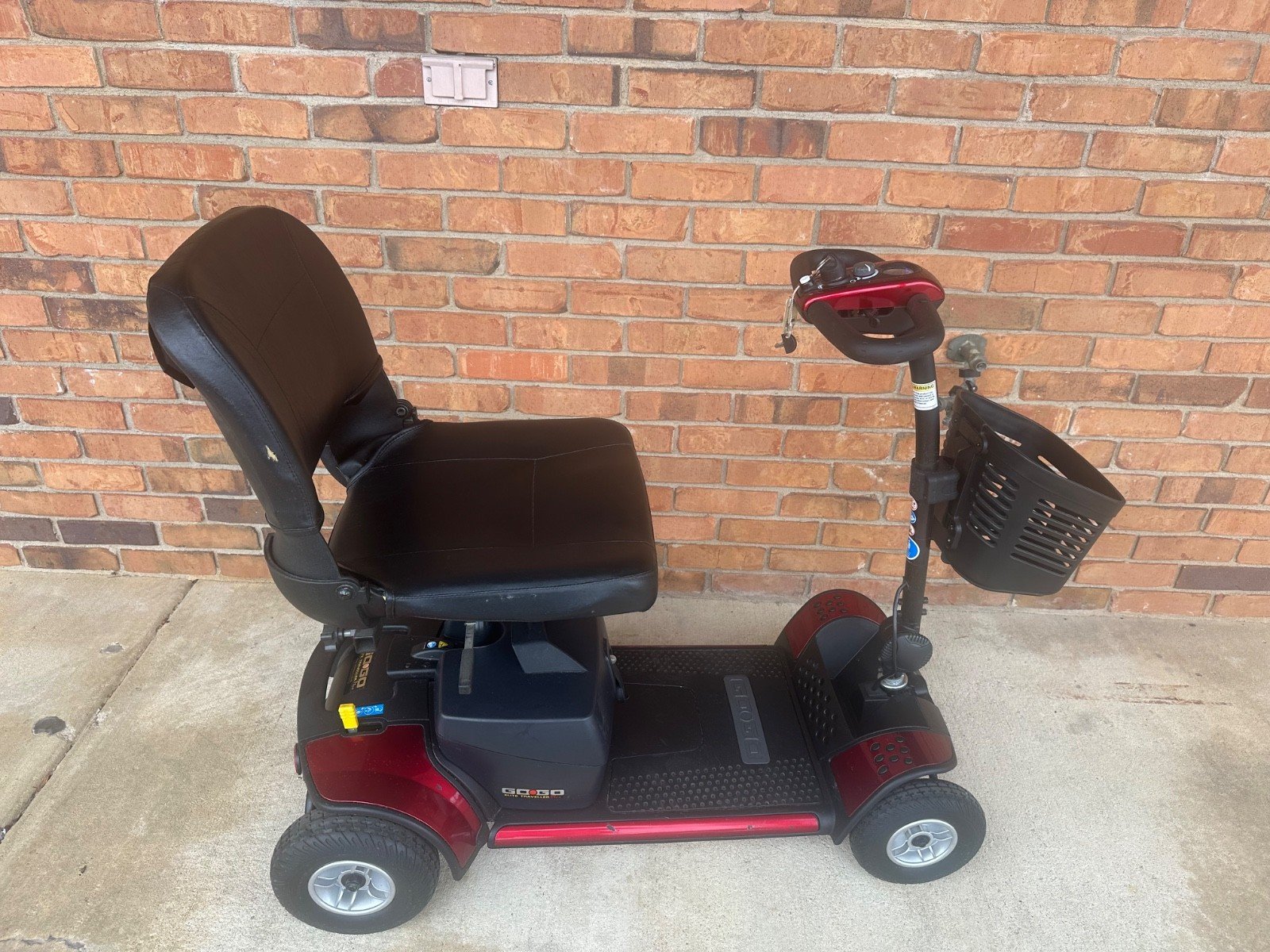 Pride Mobility Go-Go Elite Traveler Plus 4-Wheel Mobility Scooter