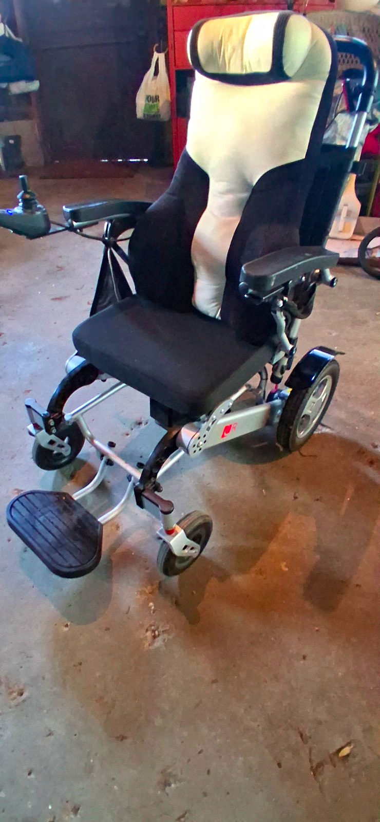 Rubicon Foldable Power Wheelchair, Joystick, Reclining, Silver/Black